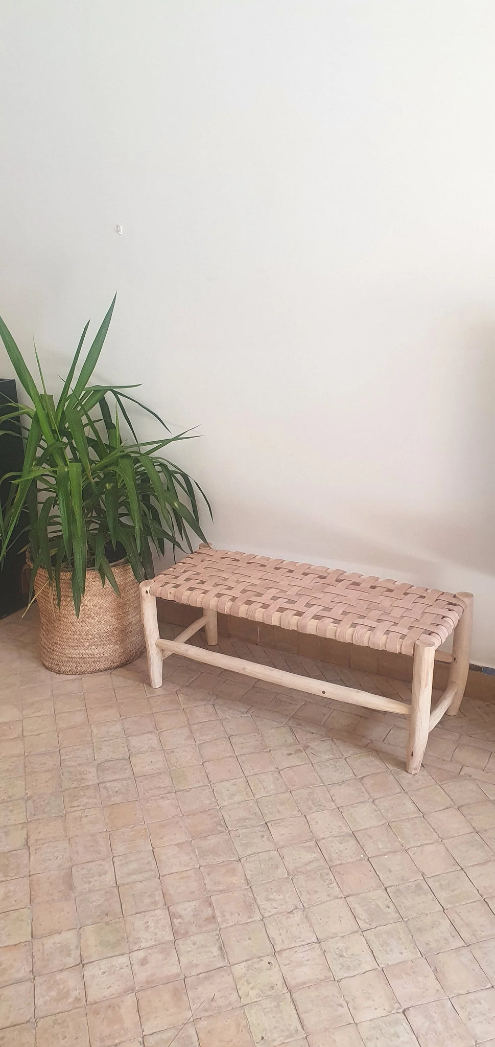 BANC EN BOIS MASSIF ARTISANAL ADAY FAIT MAIN